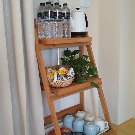Celine'S B&B Fenglin Bagian luar foto