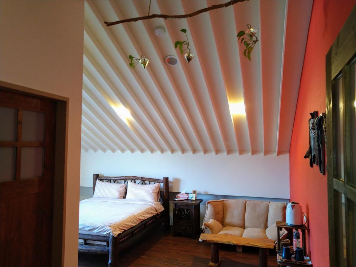 Celine'S B&B Fenglin Bagian luar foto