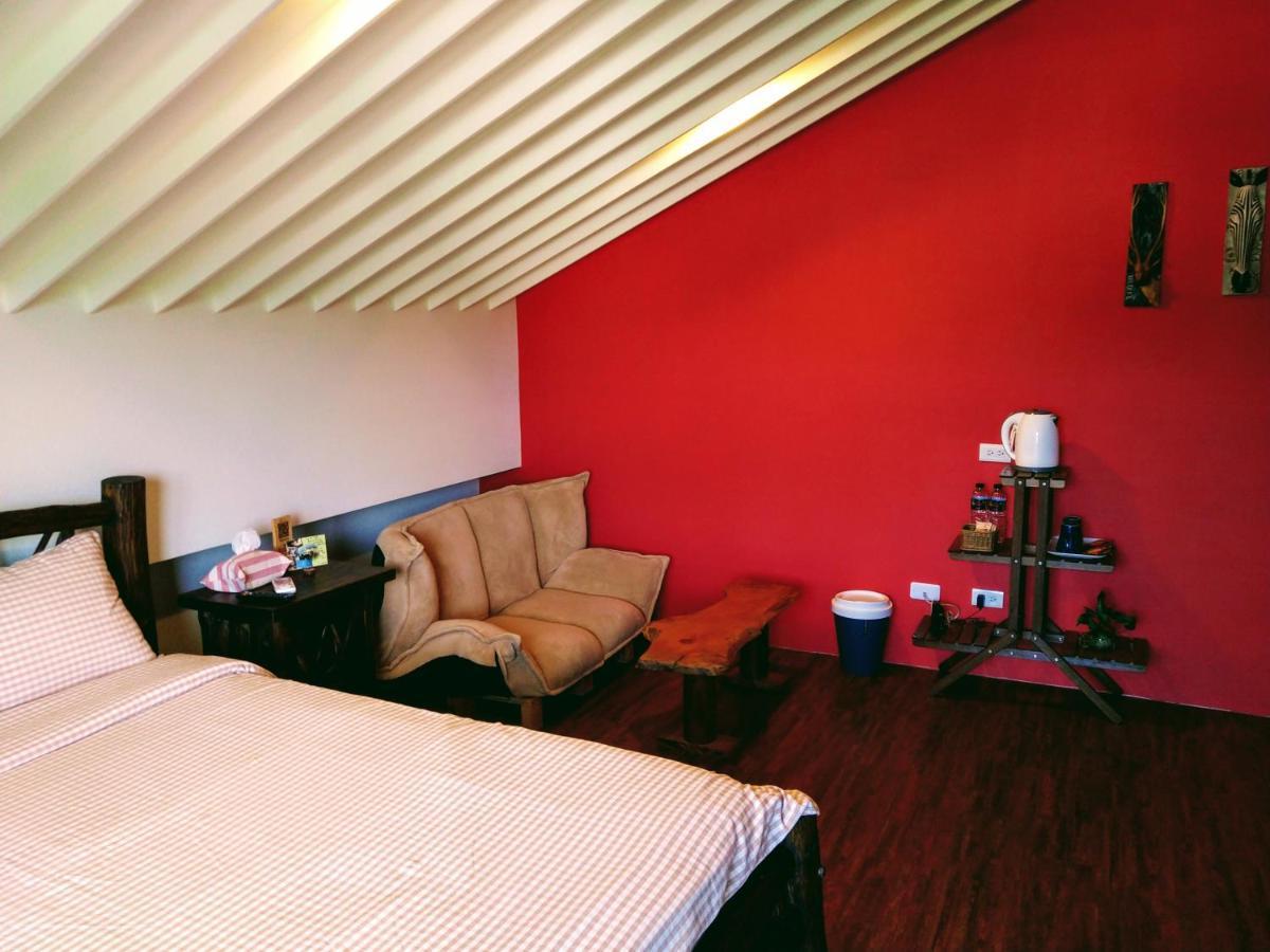Celine'S B&B Fenglin Bagian luar foto