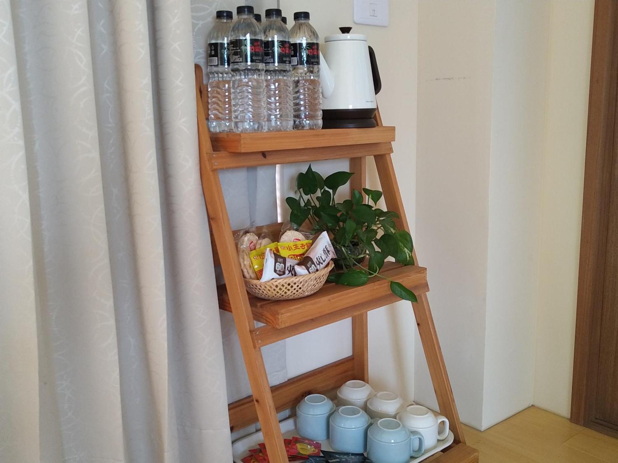 Celine'S B&B Fenglin Bagian luar foto