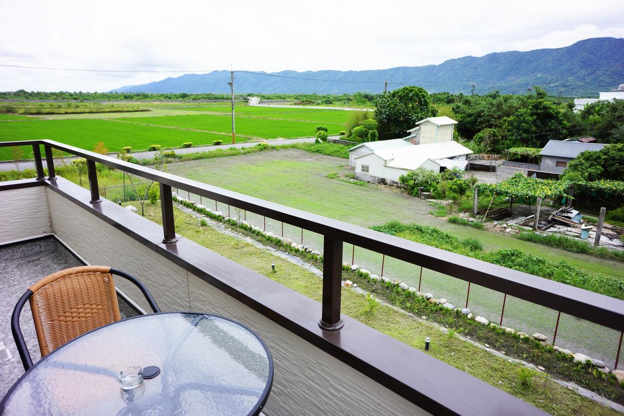 Celine'S B&B Fenglin Bagian luar foto