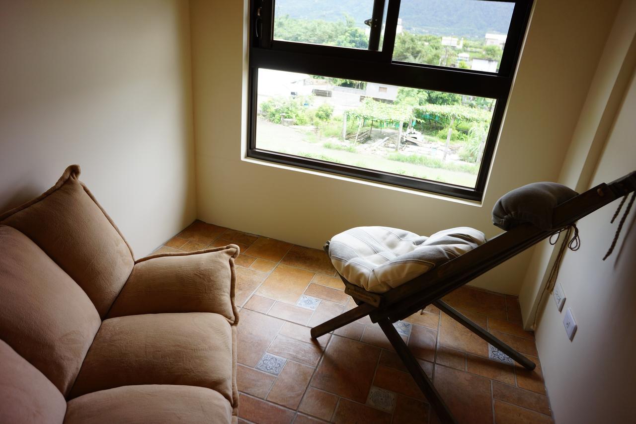 Celine'S B&B Fenglin Bagian luar foto